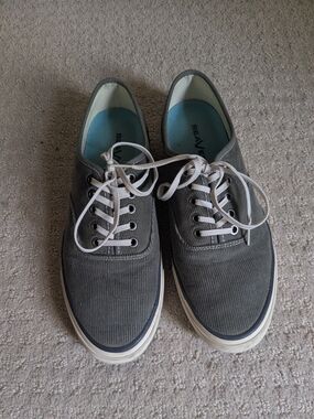 SeaVees Men’s Gray/Green Corduroy Low-Top Sneakers
